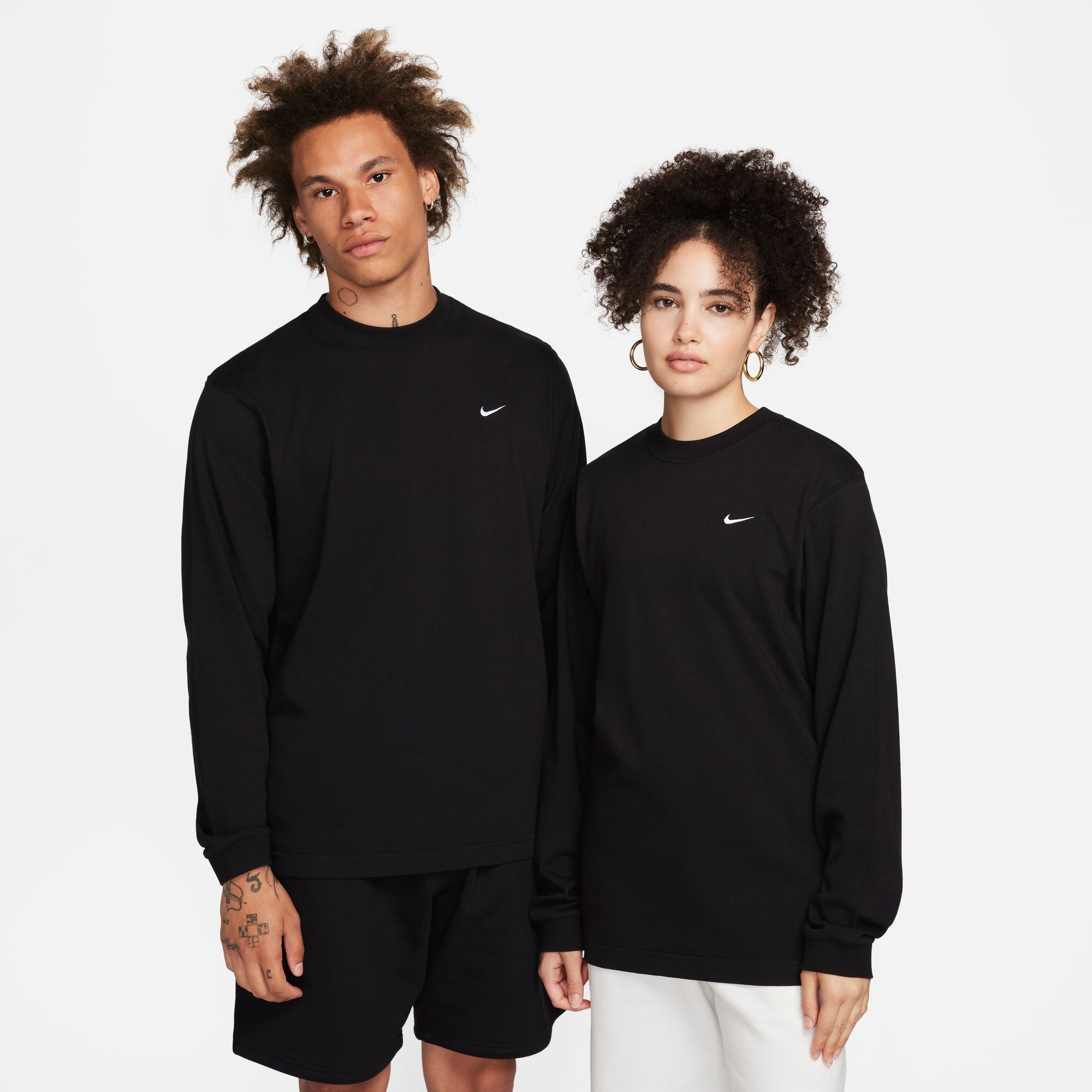 Black nike long sleeve best sale t shirt