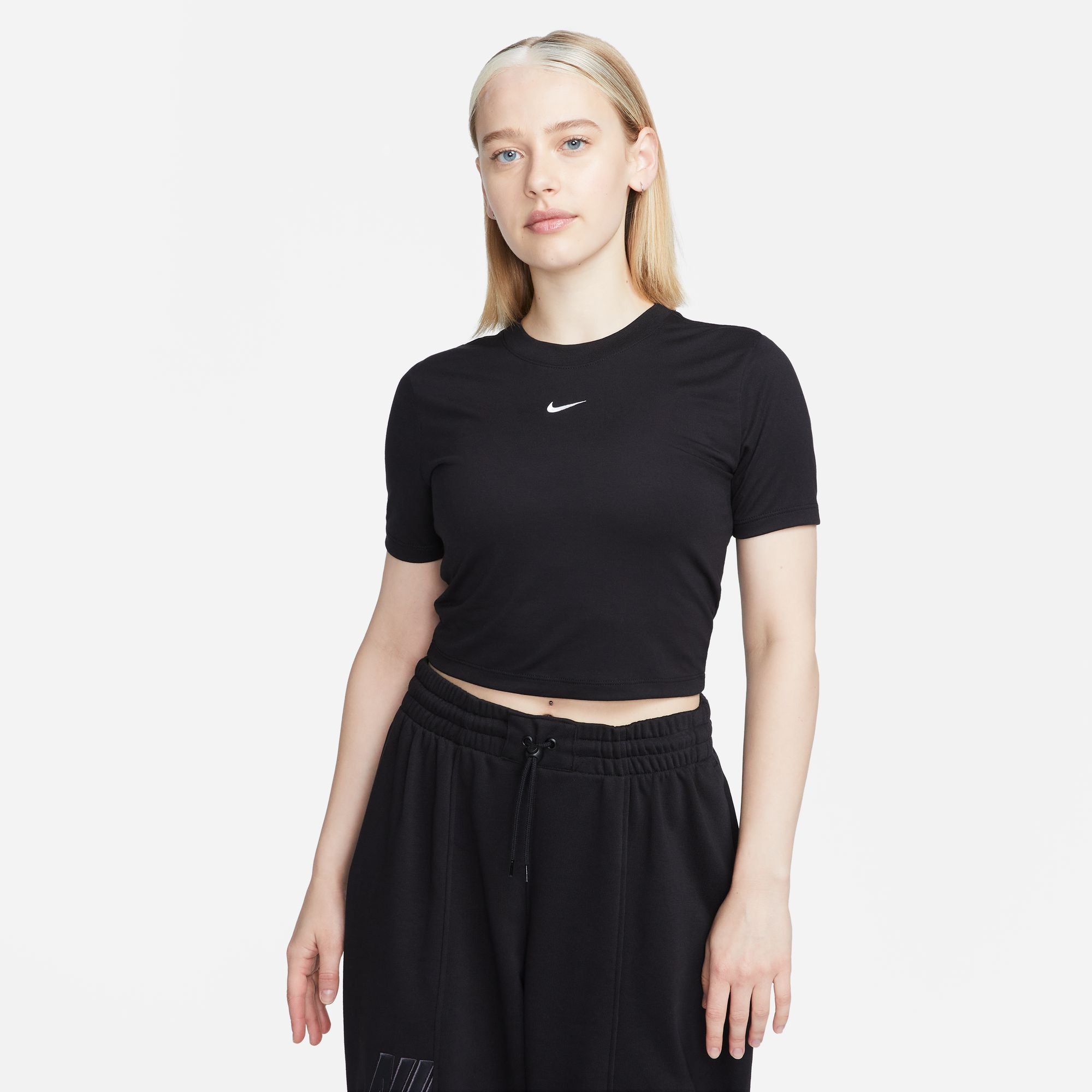 Nike Sportswear Essential Women's Slim-Fit Crop T-Shirt – SoleFly