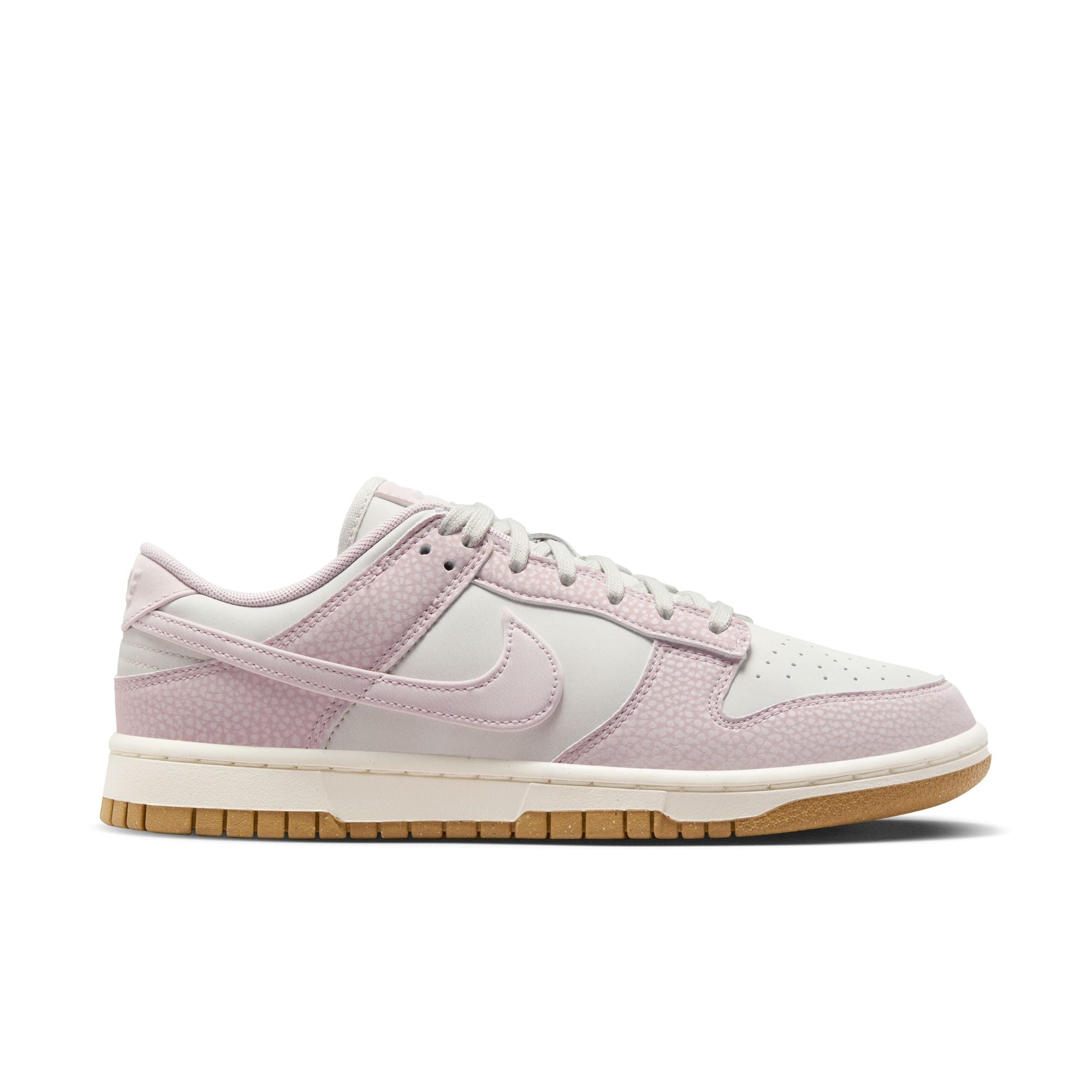 WMNS Nike Dunk Low PRM NN – SoleFly