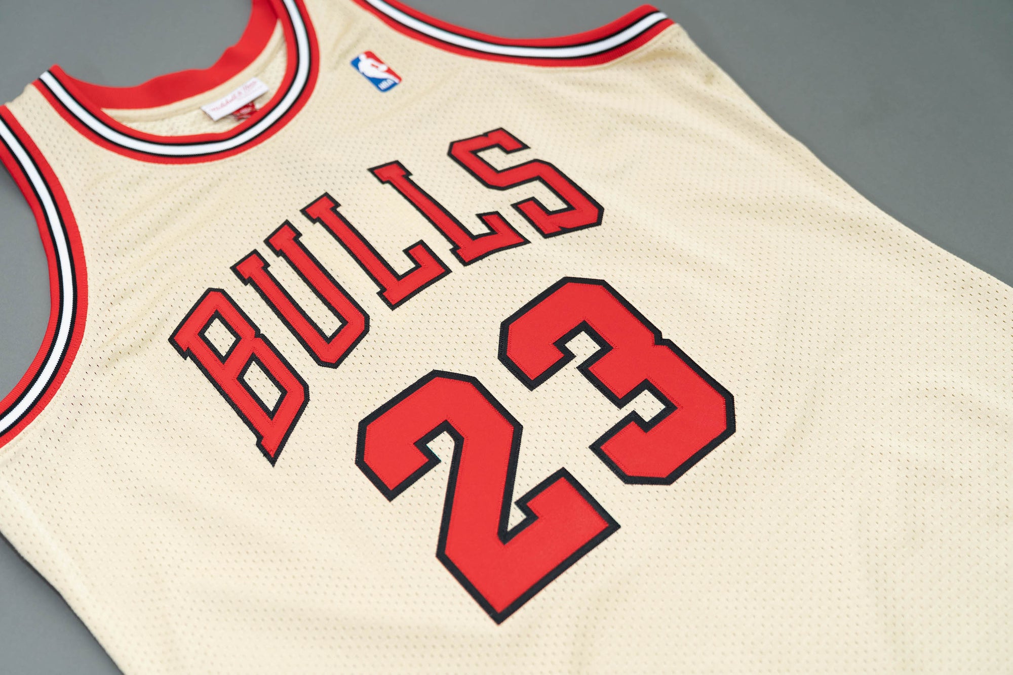 Michael Jordan jersey Chicago Bulls Mens size 48 Nike 84/03 black