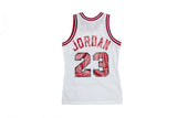 Mitchell & Ness Authentic Chicago Bulls 1991-92 Home Michael Jordan White Jersey