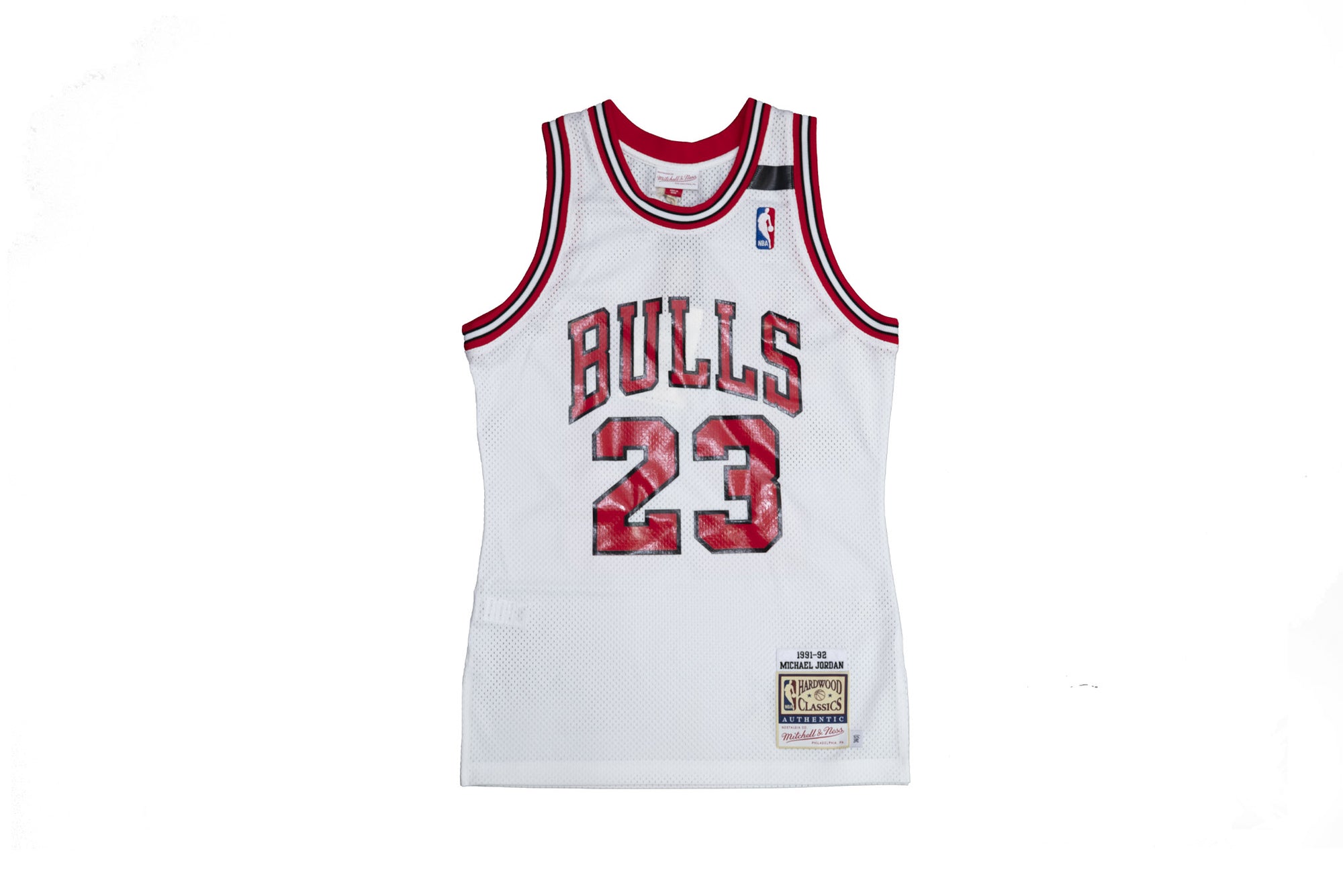 Mitchell & Ness Men's 1992 Chicago Bulls Michael Jordan White Hardwood  Classics Swingman Jersey